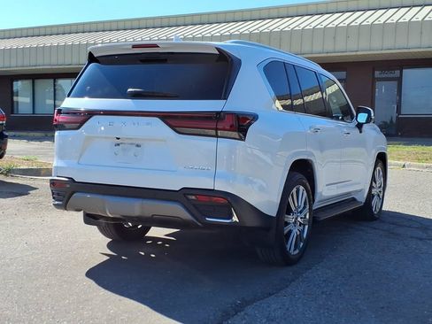 Used 2023 Lexus LX 600 4WD w/ Accessory Package (Z1) image 5