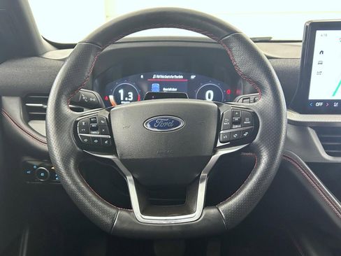 Used 2025 Ford Explorer ST-Line w/ ST-Line Street Pack image 11