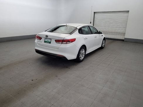 Used 2017 Kia Optima LX FWD image 9