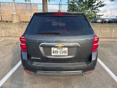 Used 2017 Chevrolet Equinox LS FWD image 4