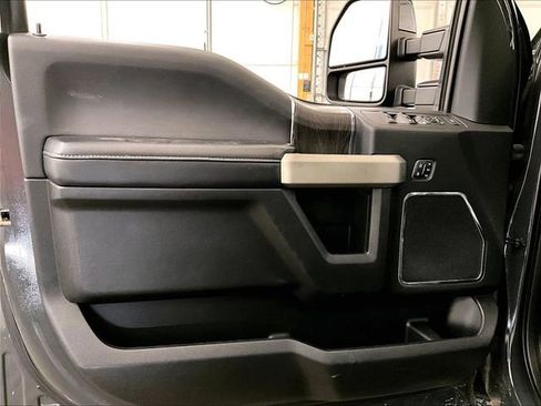 Used 2021 Ford F250 Lariat AWD/4WD image 22