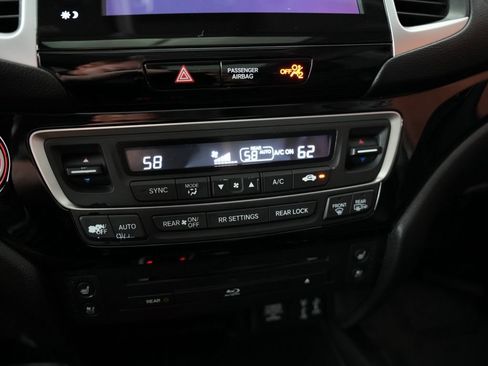 Used 2018 Honda Pilot Elite image 22