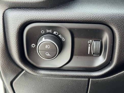 Used 2024 RAM 2500 Big Horn image 25