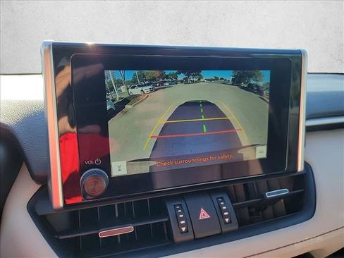 Used 2025 Toyota RAV4 XLE Premium image 23