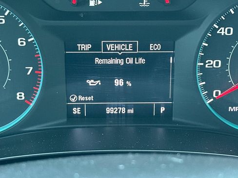 Used 2022 Chevrolet Malibu LT FWD image 21
