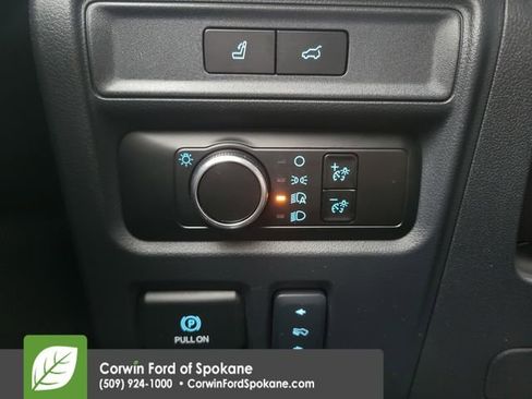 Used 2024 Ford Expedition XLT image 27