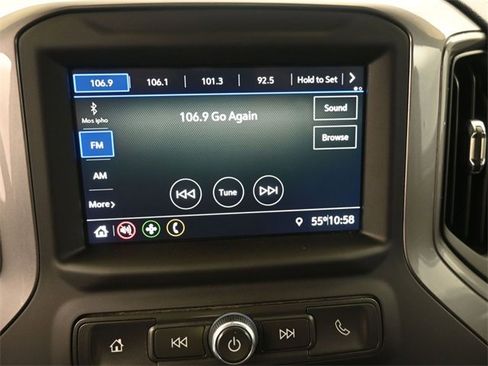 Used 2022 Chevrolet Silverado 2500 Custom w/ Custom Convenience Package image 3