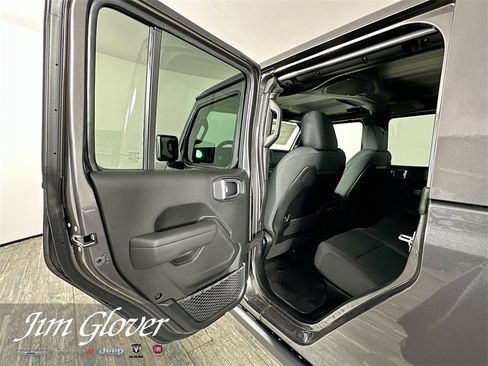 New 2026 Jeep Gladiator Rubicon image 13