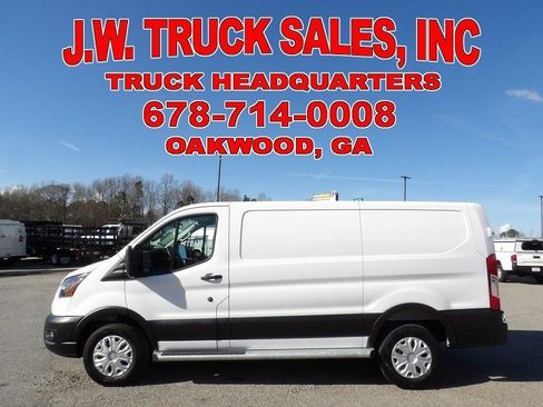 Used 2024 Ford Transit 250 Low Roof w/ Exterior Upgrade Package RWD image 2