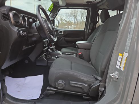 Used 2019 Jeep Wrangler Unlimited Sport S image 12