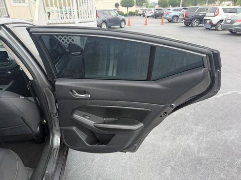Used 2022 Nissan Altima 2.5 SV FWD image 23