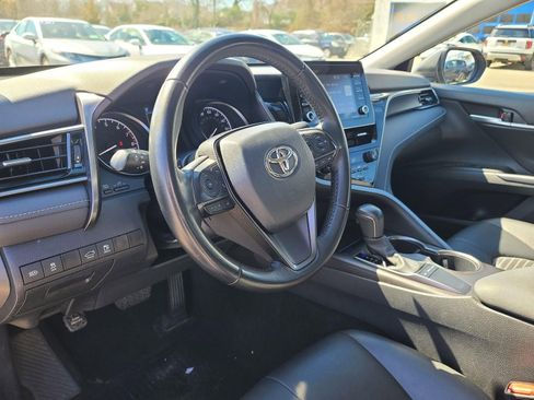 Used 2023 Toyota Camry SE image 8