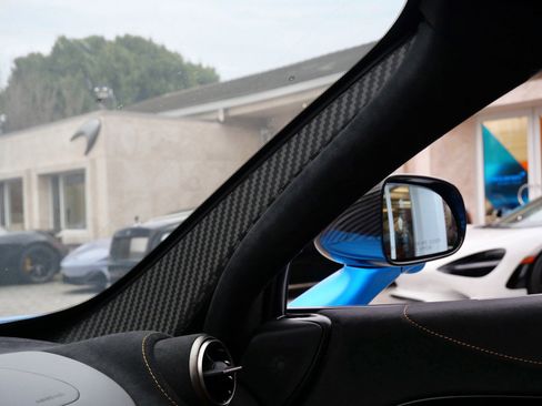 Used 2022 McLaren 720S Performance image 18