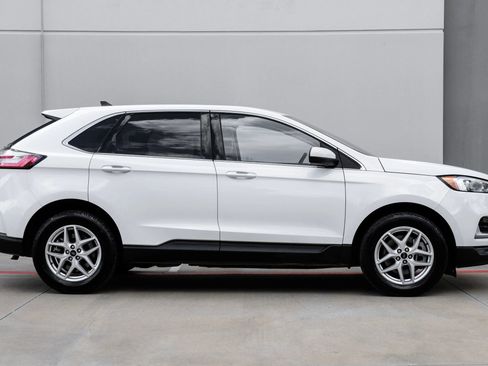 Used 2024 Ford Edge SEL AWD/4WD image 5