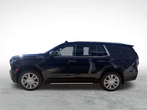 Used 2024 Chevrolet Tahoe High Country AWD/4WD image 5
