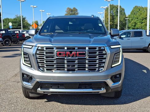 Used 2026 GMC Yukon XL Denali w/ Sun & Power Step Package AWD/4WD image 3