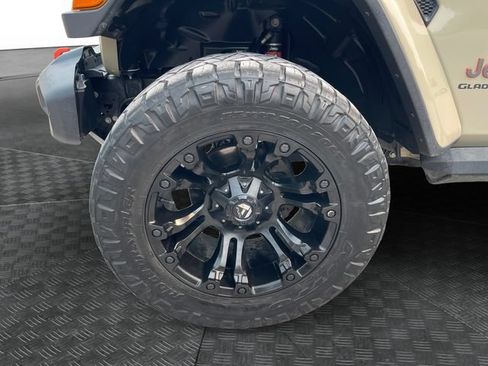 Used 2020 Jeep Gladiator Mojave AWD/4WD image 14