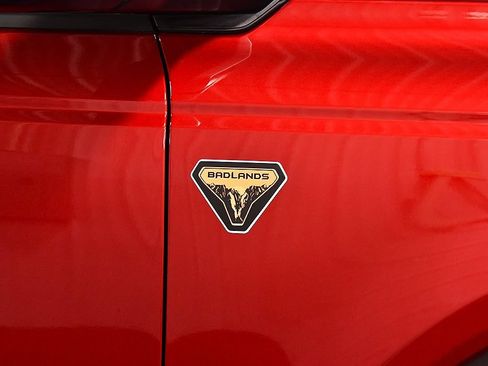 Used 2025 Ford Bronco Badlands AWD/4WD image 11