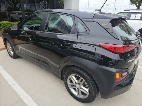 Used 2019 Hyundai Kona SE FWD image 2