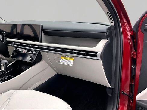 Used 2026 Hyundai Tucson SEL FWD image 17