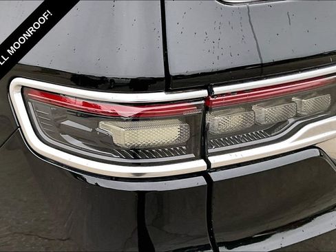 Used 2022 Jeep Grand Wagoneer Series I AWD/4WD image 30