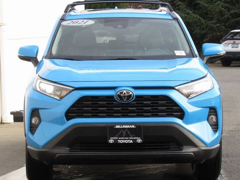 Certified 2021 Toyota RAV4 XLE Premium image 3