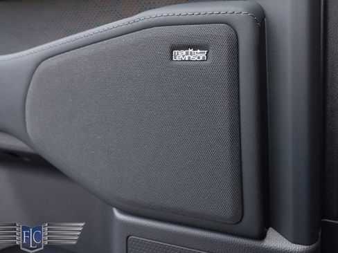 Used 2025 Lexus GX 550 image 33