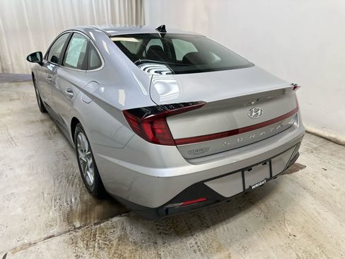 Used 2023 Hyundai Sonata SEL FWD image 2