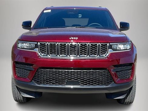 New 2025 Jeep Grand Cherokee Laredo w/ Trailer Tow Package image 12