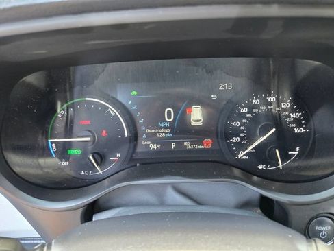Used 2025 Toyota Sienna XLE FWD image 35