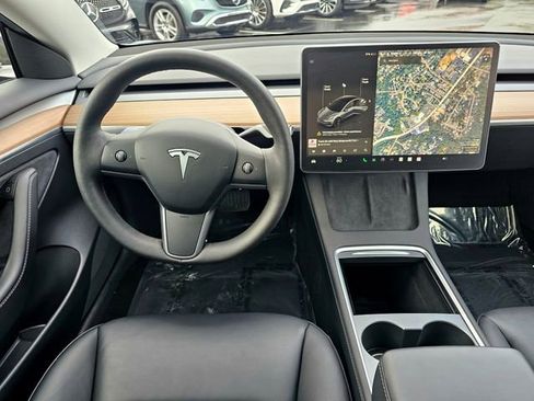 Used 2023 Tesla Model 3 Standard Range image 31