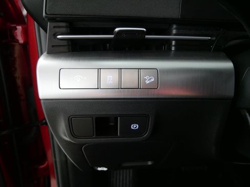 Used 2024 Hyundai Kona SEL AWD/4WD image 26