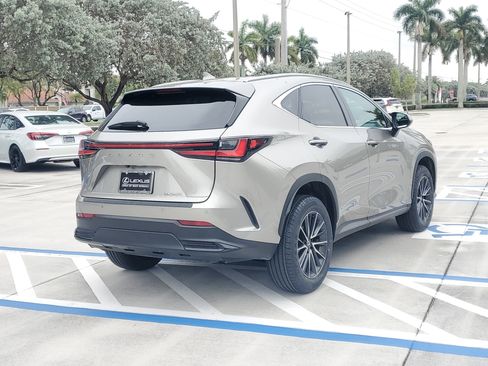 Used 2024 Lexus NX 250 FWD image 10