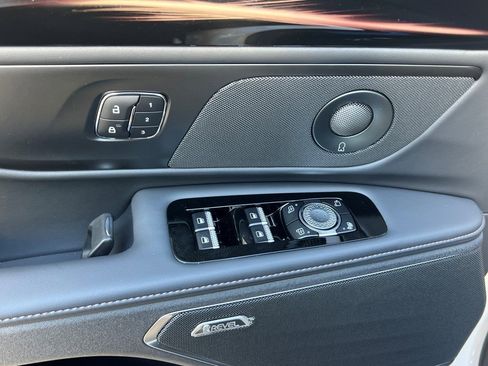 New 2026 Lincoln Nautilus Premier w/ Equipment Group 102A image 18