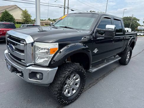 Used 2014 Ford F250 Lariat w/ Chrome Package AWD/4WD image 4