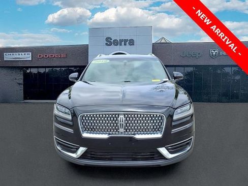 Used 2019 Lincoln Nautilus Premier AWD/4WD image 2