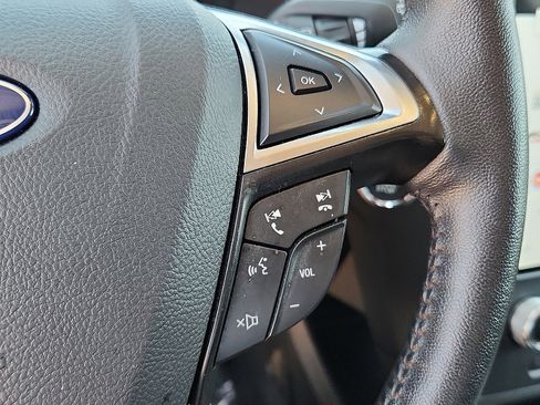 Used 2024 Ford Edge SEL image 18