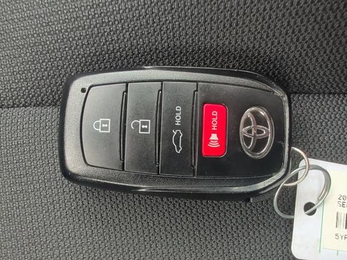 Used 2023 Toyota Corolla LE w/ LE Convenience Package FWD image 19