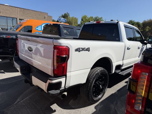 Used 2024 Ford F250 Lariat w/ Lariat Ultimate Package AWD/4WD image 6