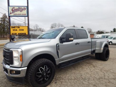 Used 2024 Ford F350 XL image 3
