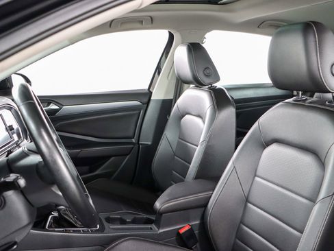 Used 2024 Volkswagen Jetta SE image 24