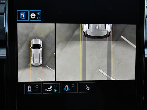 Used 2024 GMC Acadia Elevation image 23