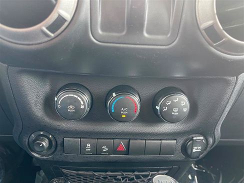 Used 2016 Jeep Wrangler Sport w/ Quick Order Package 24S AWD/4WD image 26