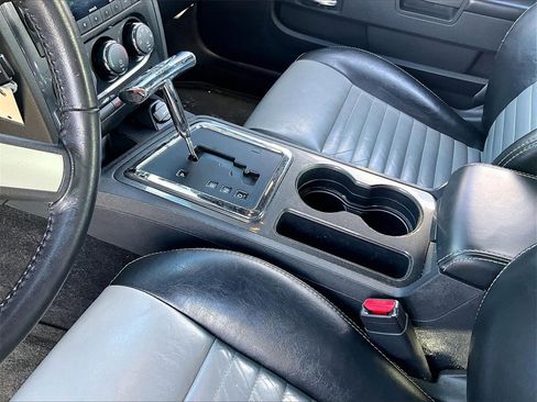 Used 2009 Dodge Challenger R/T image 12