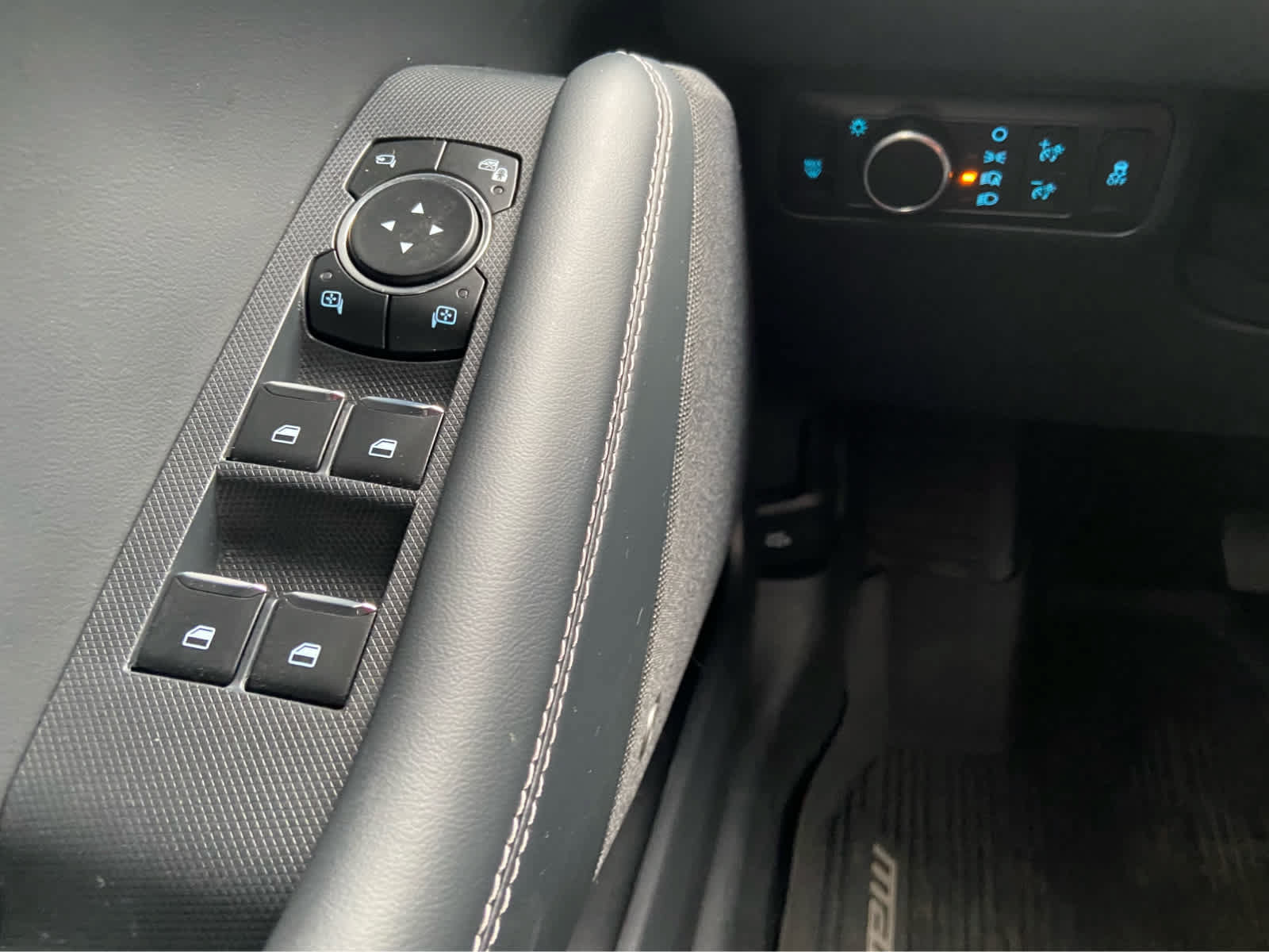 Used 2024 Ford Mustang Mach-E Premium AWD/4WD image 22