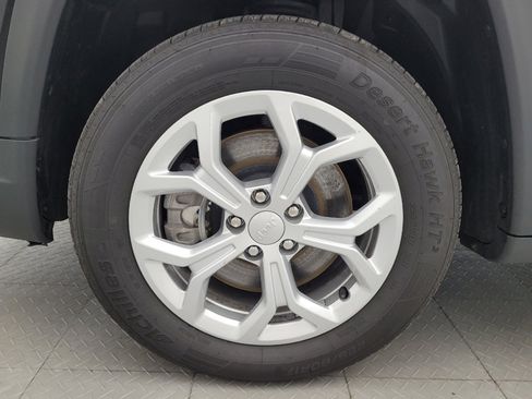 Used 2024 Jeep Compass Latitude AWD/4WD image 31