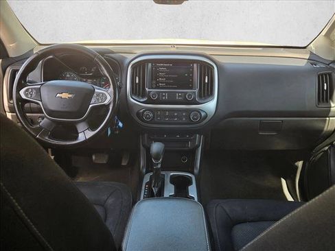 Used 2022 Chevrolet Colorado LT w/ LT Convenience Package AWD/4WD image 17