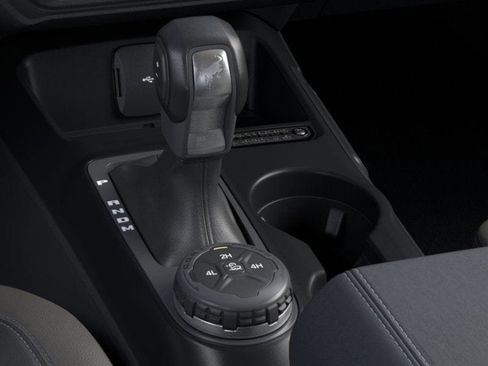 New 2025 Ford Bronco Outer Banks w/ Black Appearance Package image 42