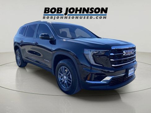 Used 2025 GMC Acadia Elevation image 3