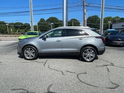 Used 2023 Cadillac XT5 Premium Luxury w/ Technology Package AWD/4WD image 8